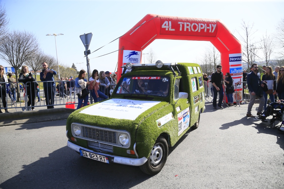 autour du voyage 4l trophy detail 1